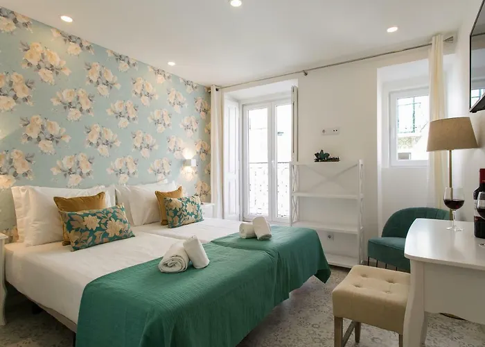 Suites Amalia Guesthouse Near Rossio Square